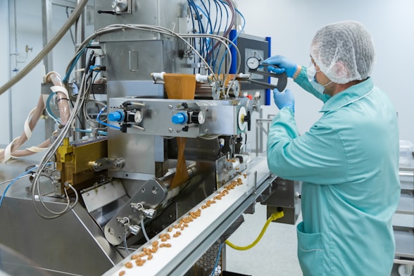 Cleanroom pharmaceutical process equipment