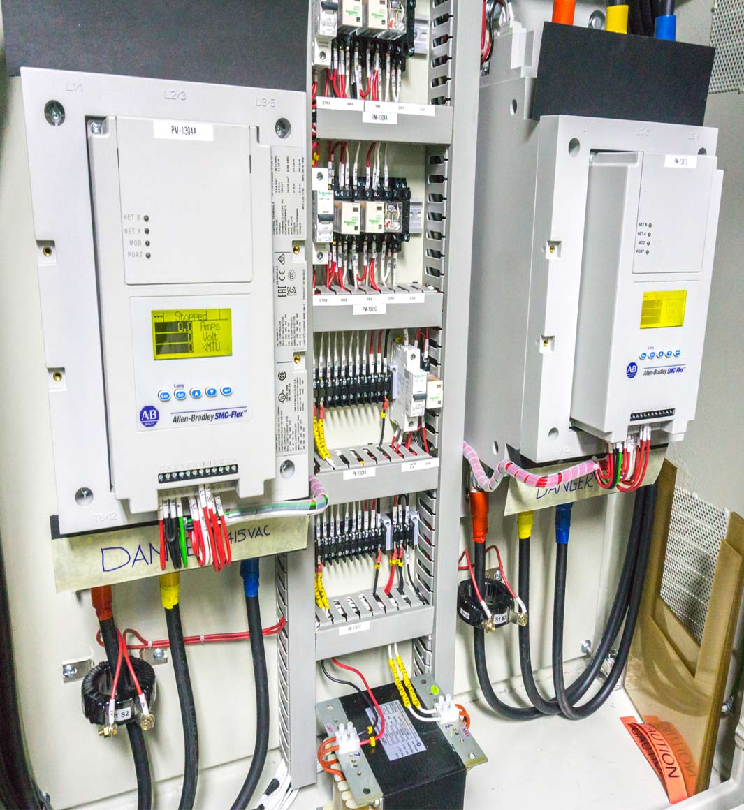 Servo Motor image