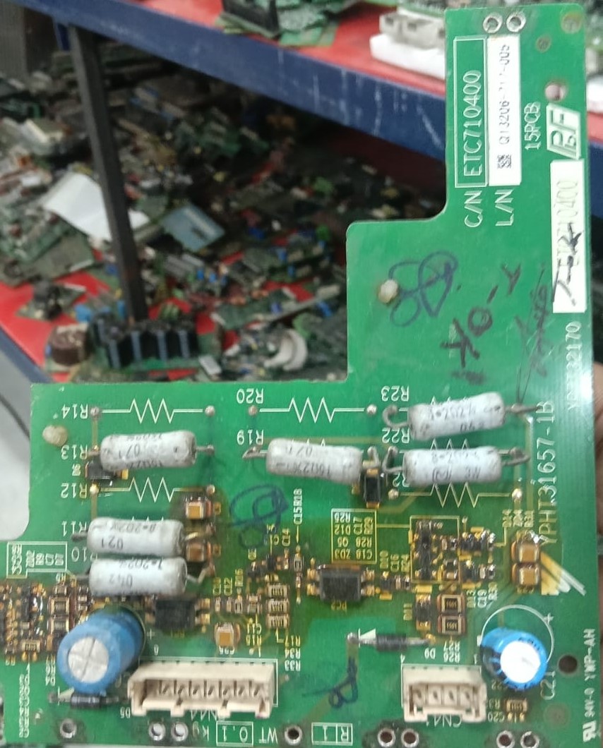 YPHT31657-1B